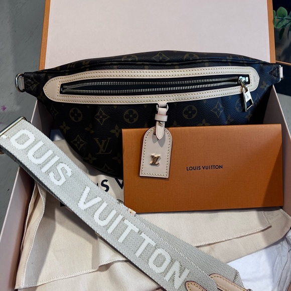 Sold! New High Rise Bumbag - Picture 5 of 8